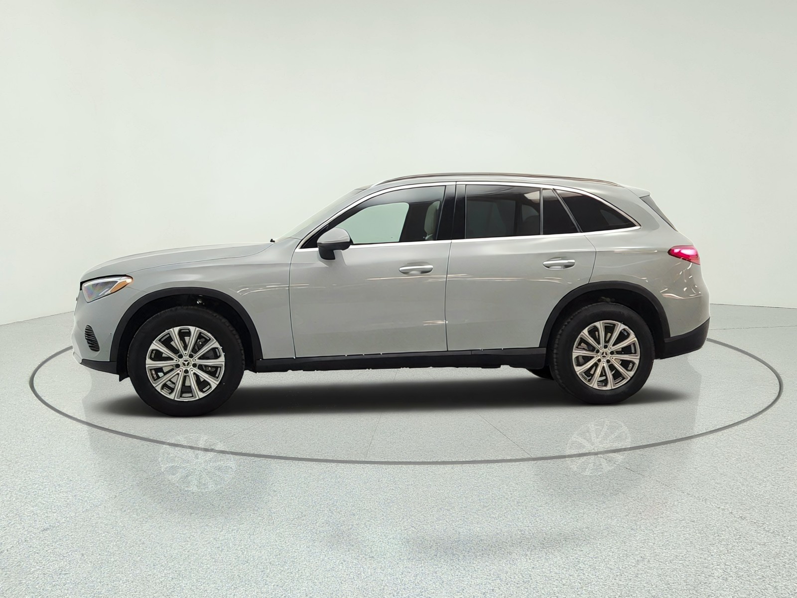 New 2027 MANUFAKTUR Alpine Grey Mercedes-Benz GLC 300 SUV image 8