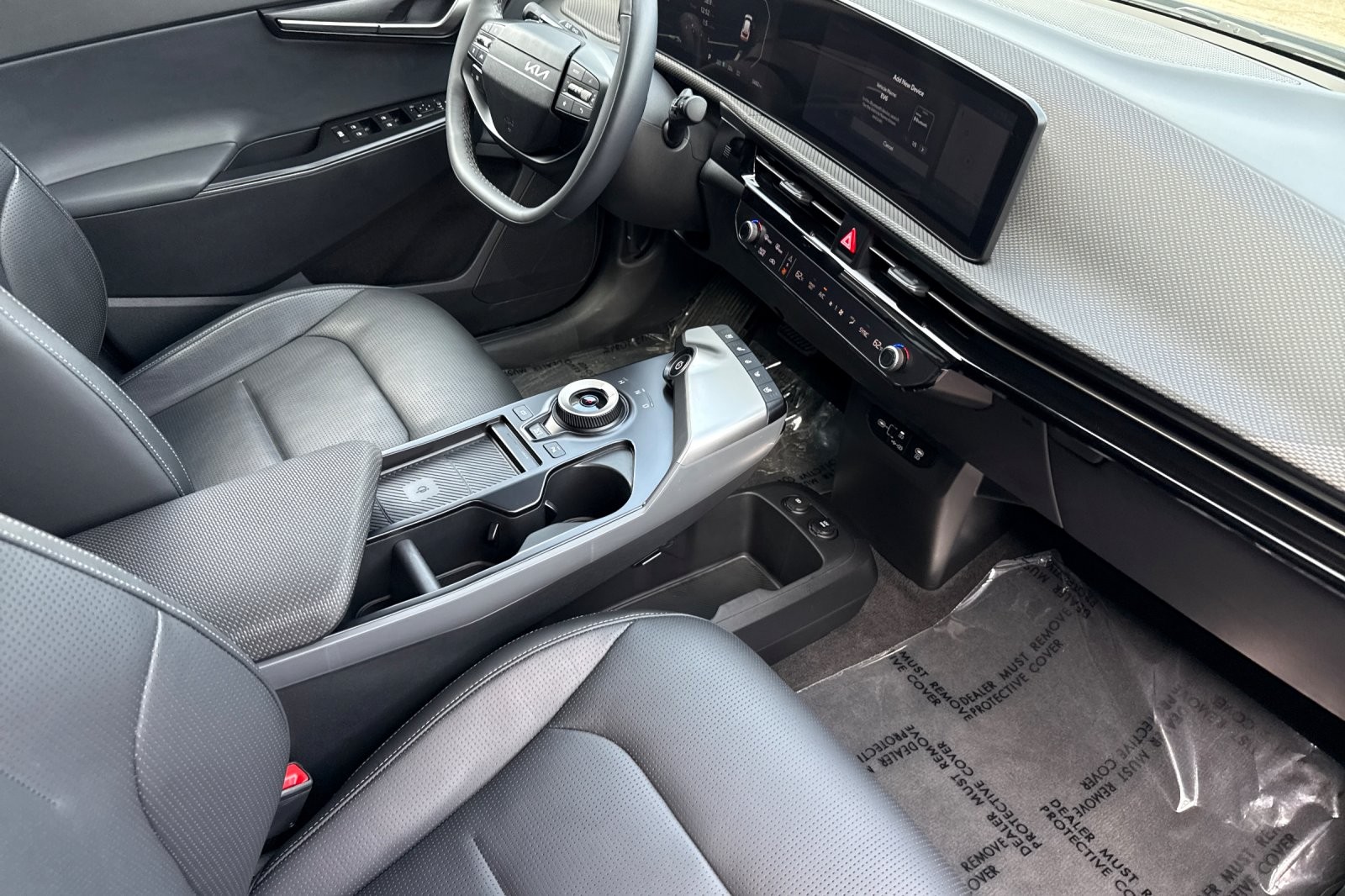 Used 2025 Ebony Black Kia Light Long Range AWD image 15