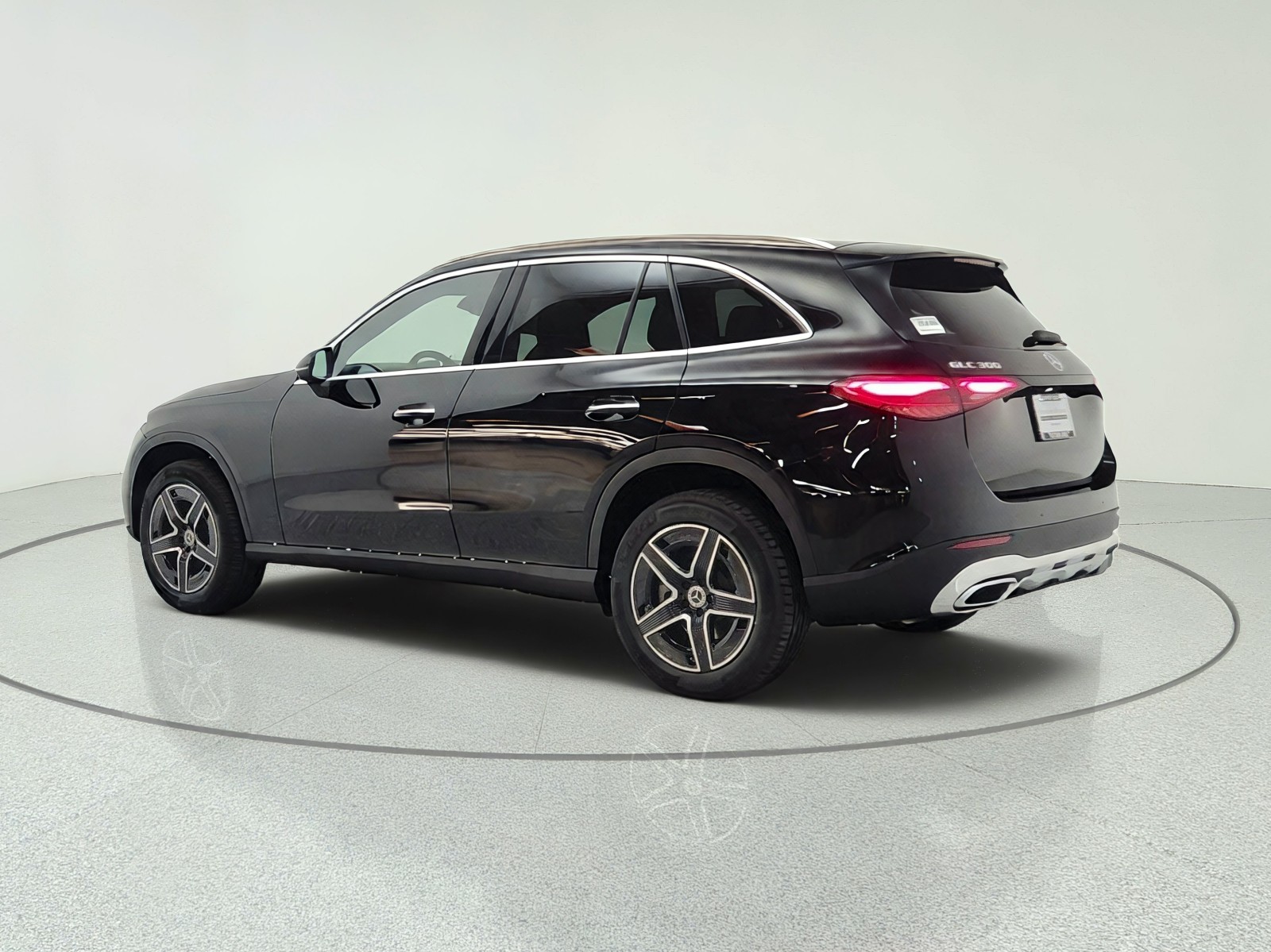 New 2027 Black Mercedes-Benz GLC 300 SUV image 7