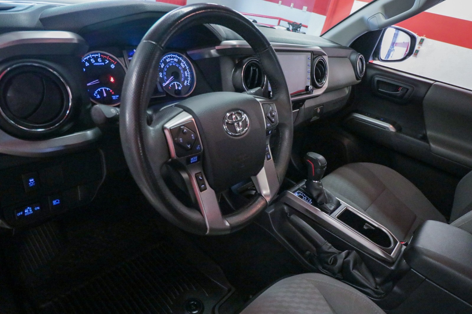 Used Car 2022 Toyota Tacoma 2wd  Sr5 For Sale Under $30,000 In Austin, Texas