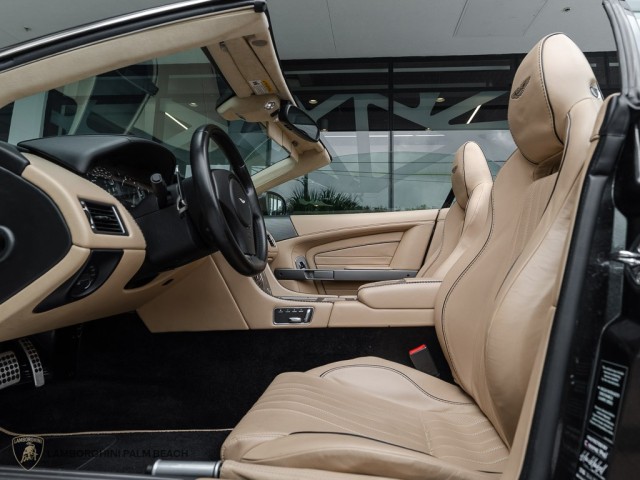 Aston Martin DB9