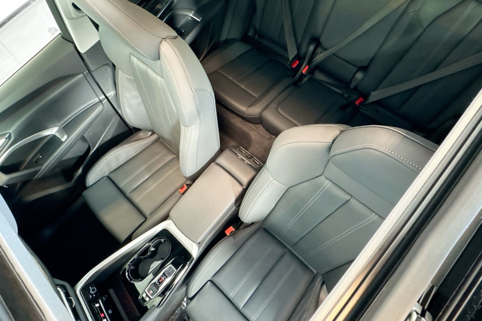 New 2025 Glacier White Metallic Audi Premium Plus 2.0 TFSI quattro image 18