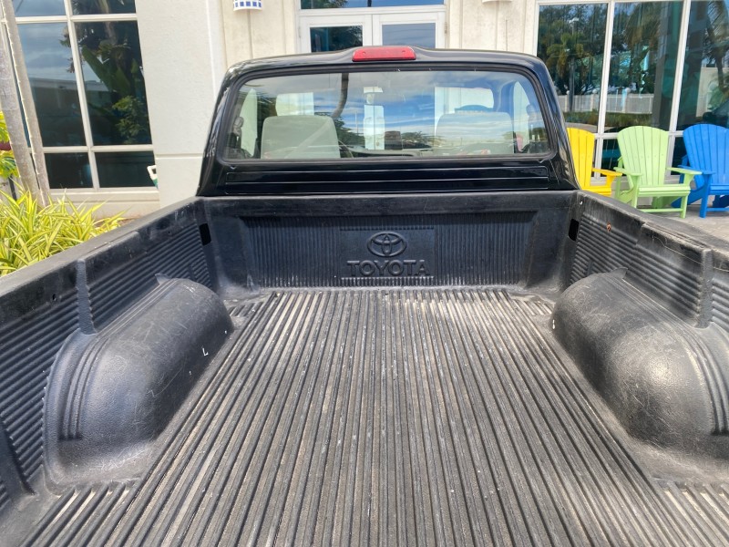 2002 Toyota Tacoma 1 OWNER AUTO AC 4 CYL in , 
