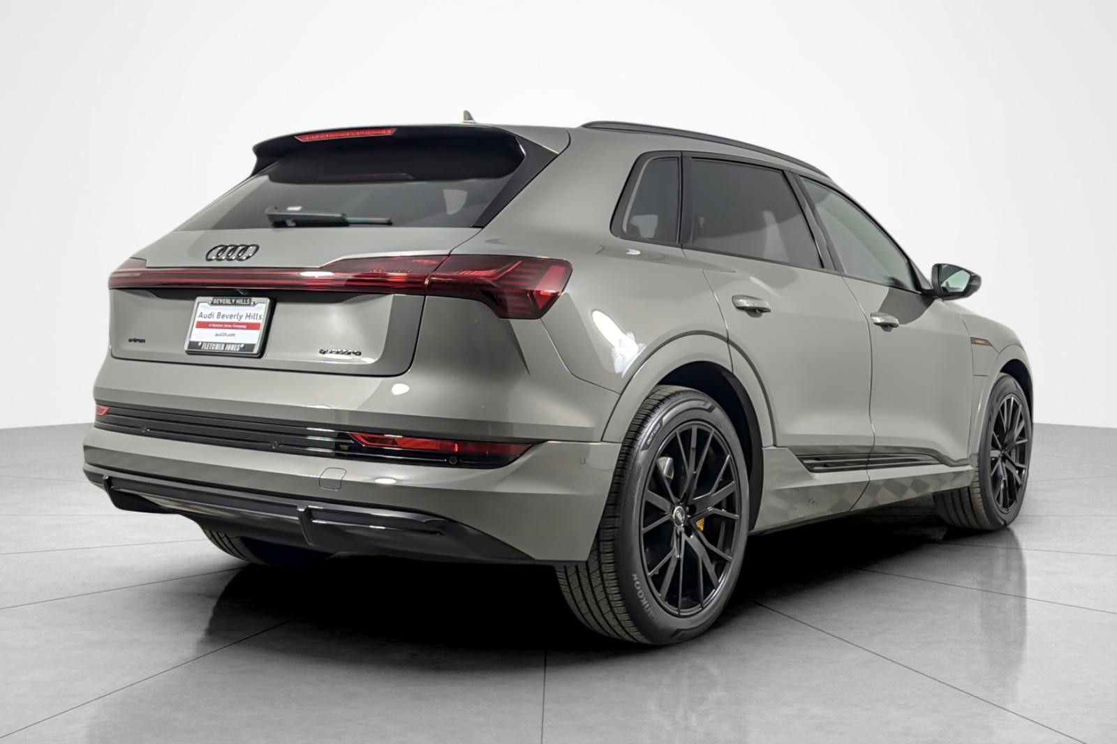 Certified Used 2023 Chronos Gray Audi Chronos quattro image 5