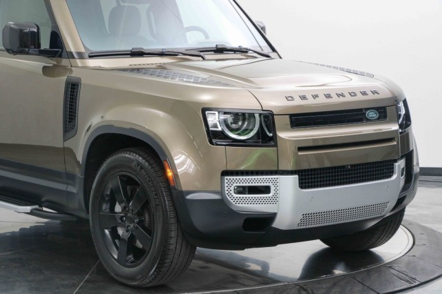 2020 Land Rover Defender First Edition 11