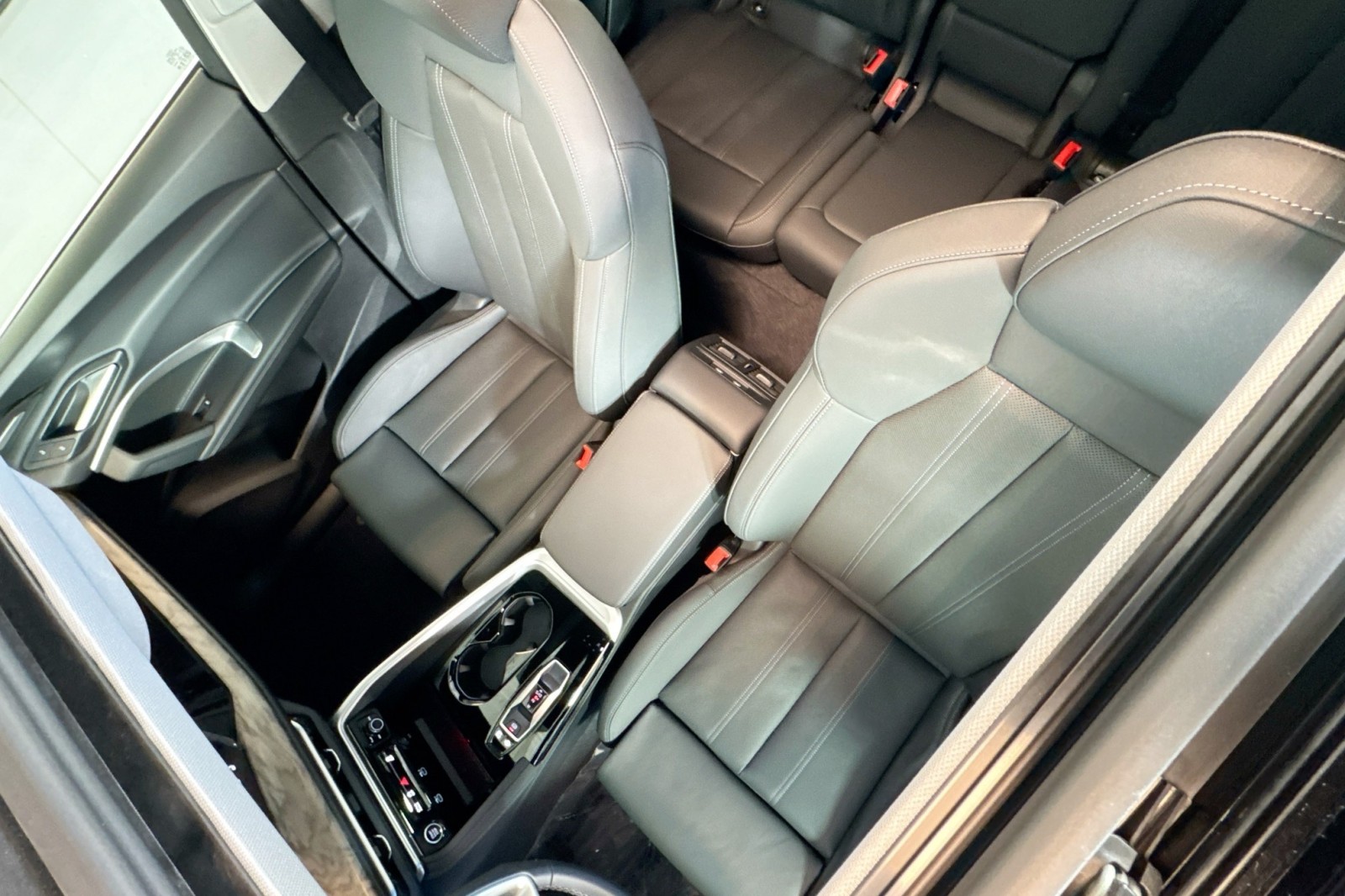 New 2025 Glacier White Metallic Audi Premium Plus 2.0 TFSI quattro image 18