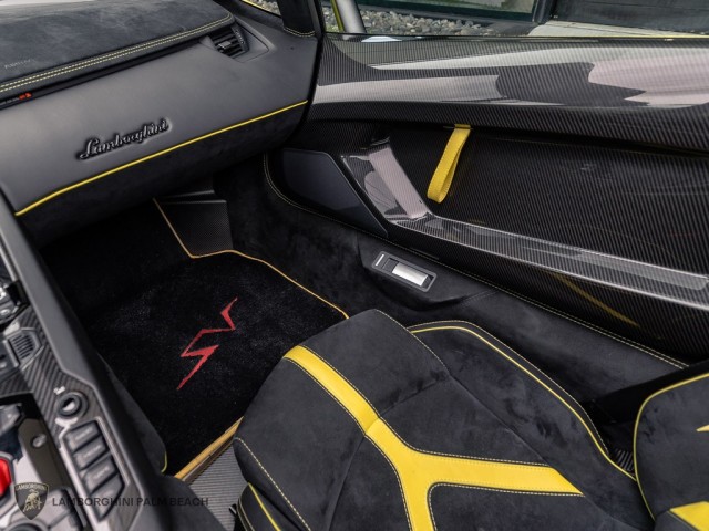 Lamborghini Aventador