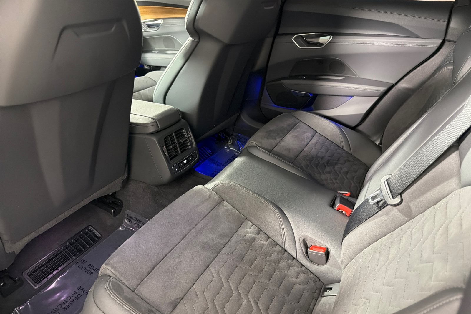 Used 2024 Daytona Gray Pearl Effect Audi Premium Plus quattro image 11