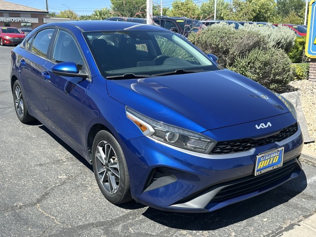 Deep Sea Blue 2022 Kia Forte Sedan Front-Wheel Drive Automatic