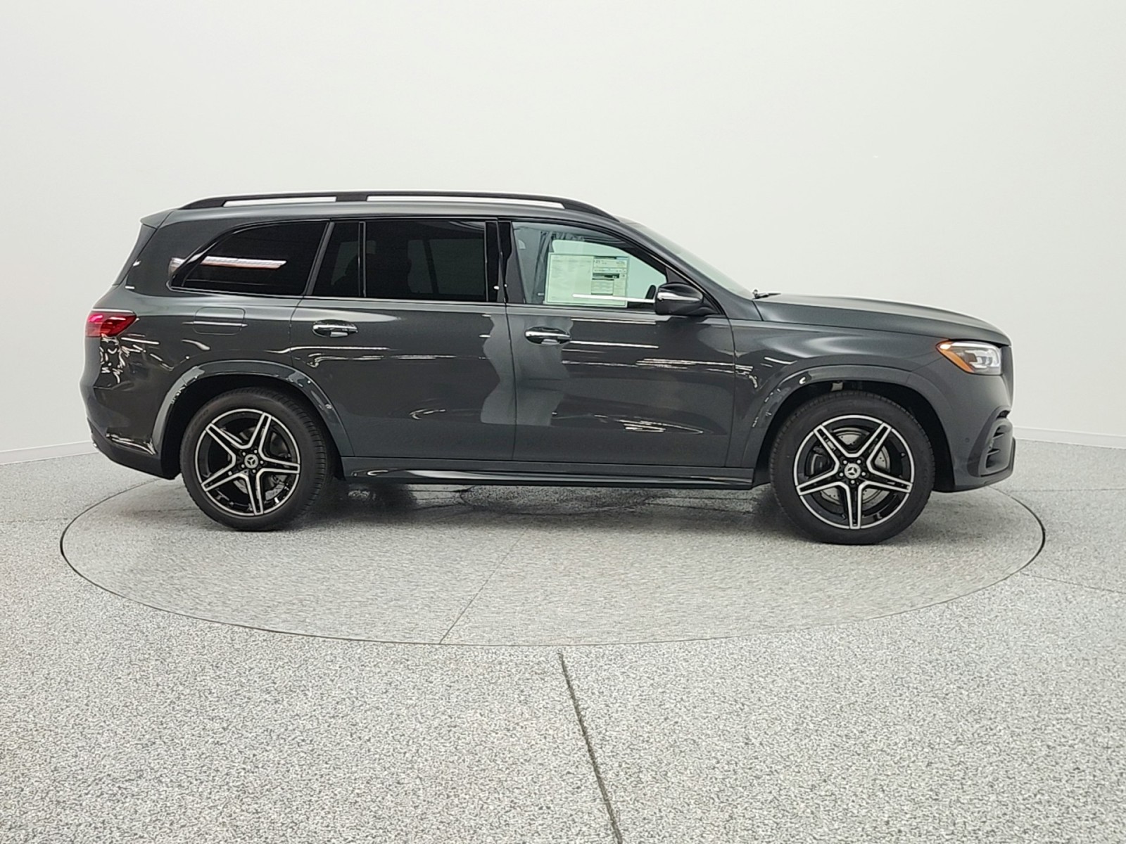 New 2026 MANUFAKTUR Signature Silicon Grey Mercedes-Benz GLS 450 image 4