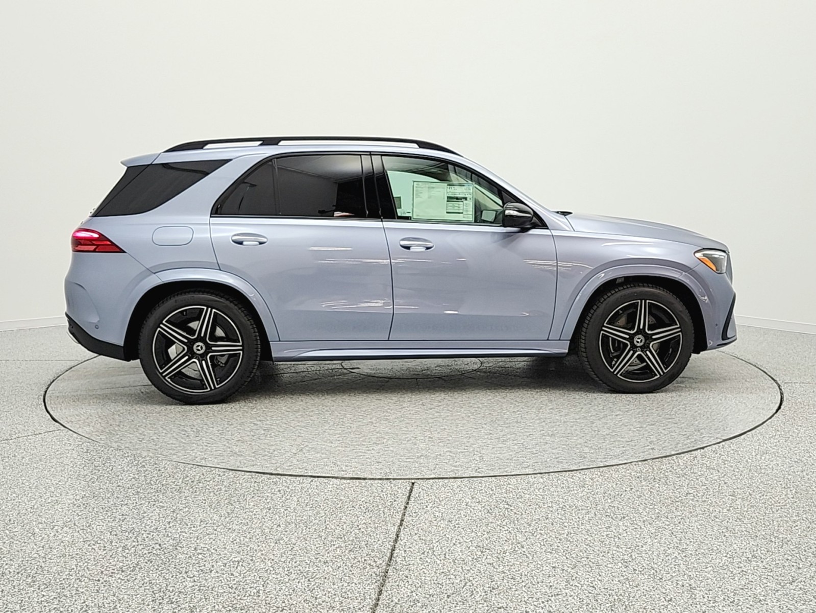 New 2026 MANUFAKTUR Cote d Azur Light Blue Metallic Mercedes-Benz GLE 450 image 4