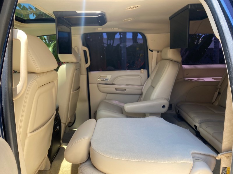 2007 Cadillac Escalade ESV SUNROOF AWD LOW MILES 47,118 in , 