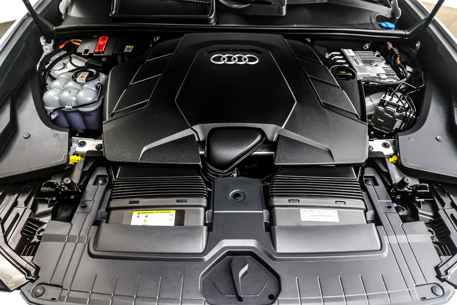 Used 2023 Glacier White Metallic Audi Premium Plus 55 TFSI quattro image 11