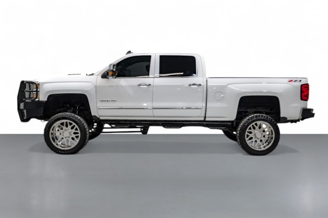 2015 Chevrolet Silverado 2500HD LTZ 9