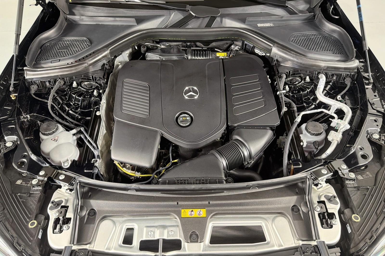New 2026 Black Mercedes-Benz GLC 300 4MATIC® SUV image 10