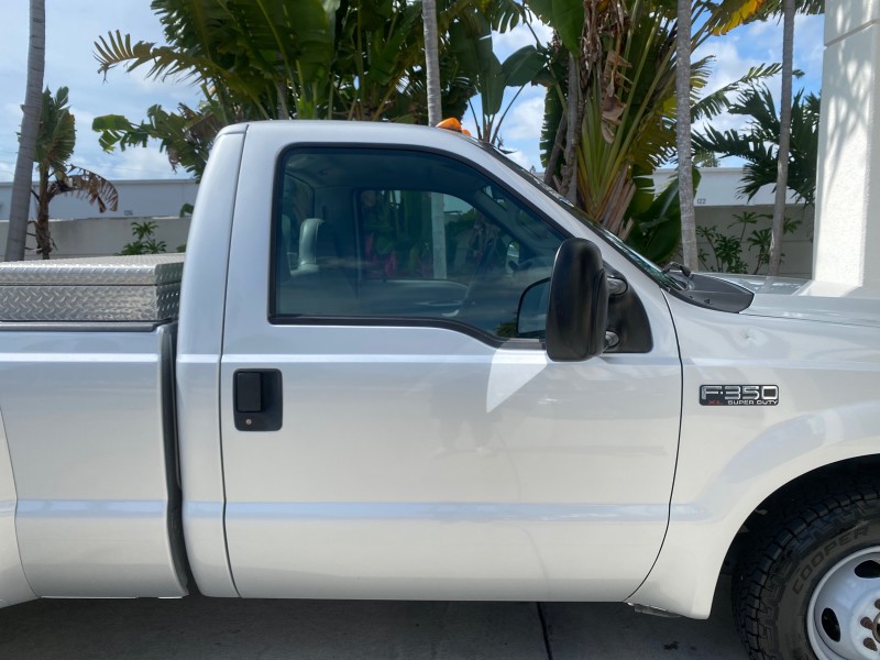 2001 Ford Super Duty F-350 DRW XL 1 OWNER LOW MILES 14,269 in , 