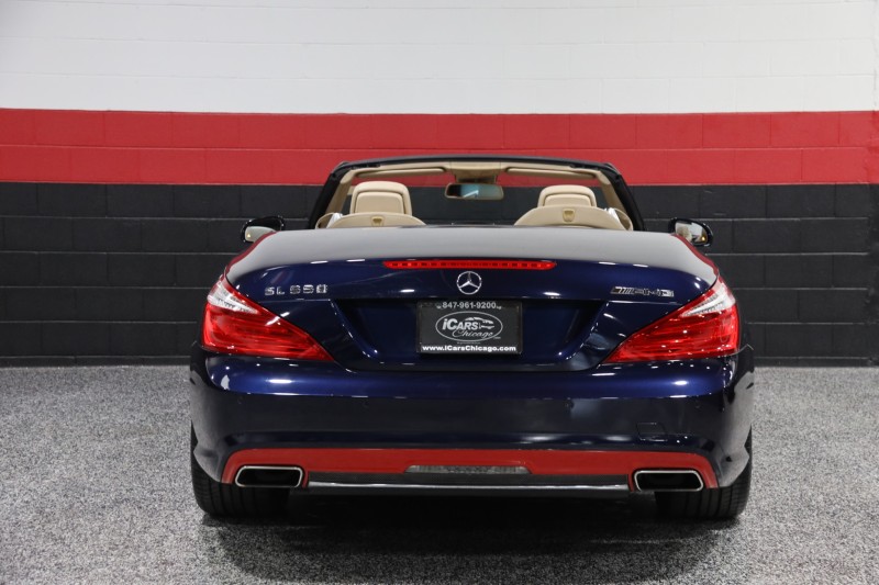 2013 Mercedes-Benz SL 550 AMG Sport 2dr Roadster in , 