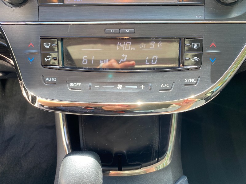 2013 Toyota Avalon XLE Premium LOW MILES 56,196 in , 
