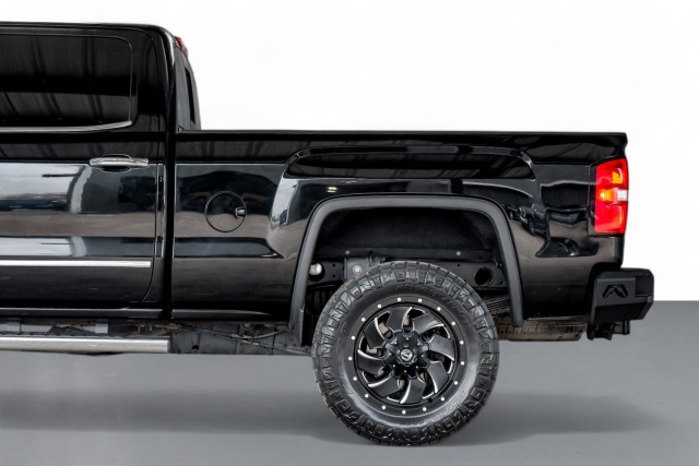 2017 GMC Sierra 2500HD Denali 13