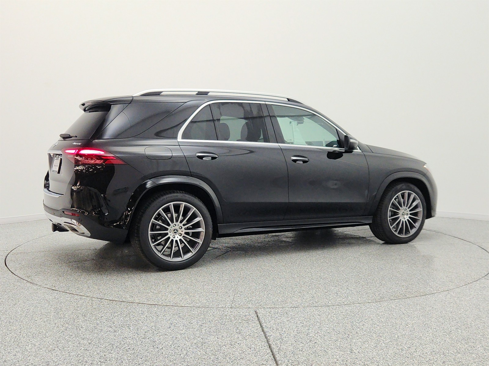 New 2026 Obsidian Black Metallic Mercedes-Benz GLE 580 4MATIC® SUV image 5