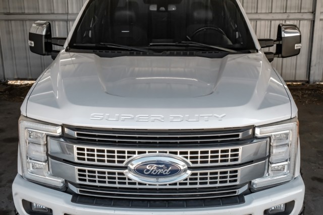 2017 Ford F-250 Platinum 43