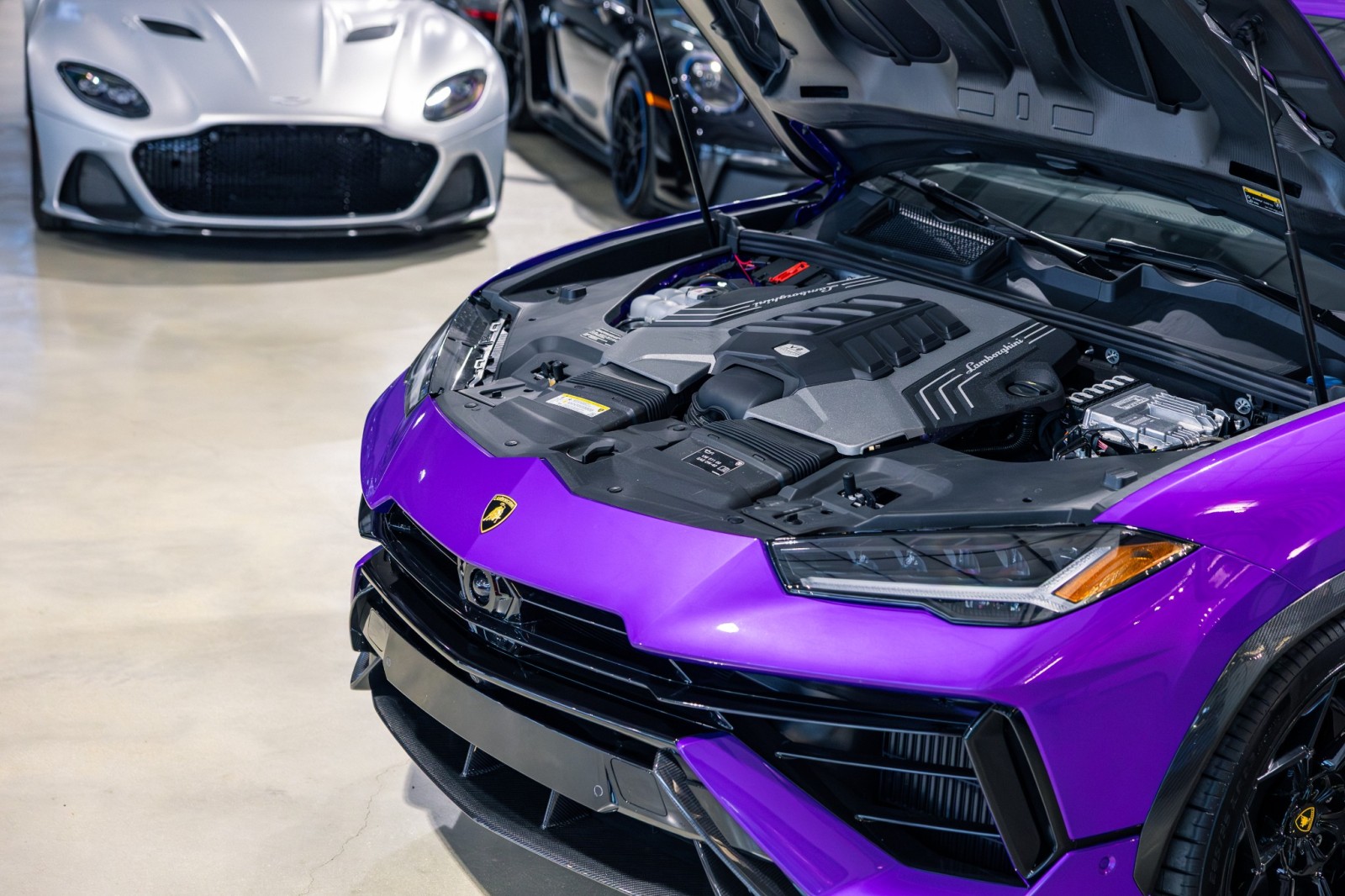 Used Car 2024 Lamborghini Urus  Performante - $336,363 Msrp - $13k Viola Pasifae - Full Exterior Carbon Fiber For Sale Under $320,000 In Boerne, Texas