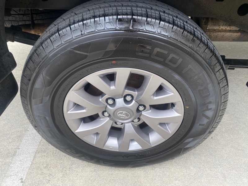 2004 Toyota Tundra SR5 1 OWNER 4WD XTRA CAB STEP SIDE in , 