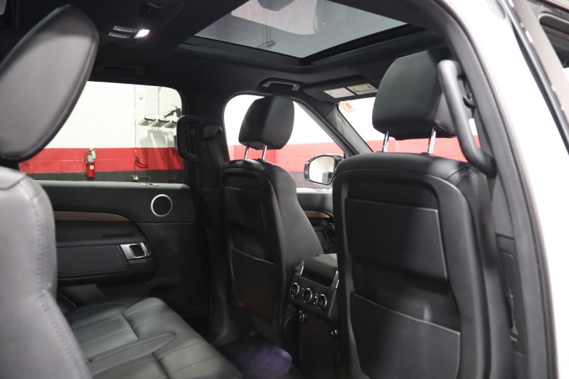 2019 Land Rover Discovery HSE Supercharged 4dr SUV in , 