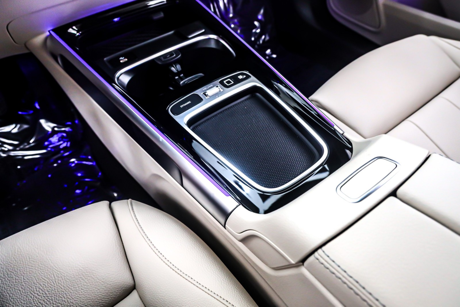 New 2026 Mountain Grey Metallic Mercedes-Benz GLB 250 image 6