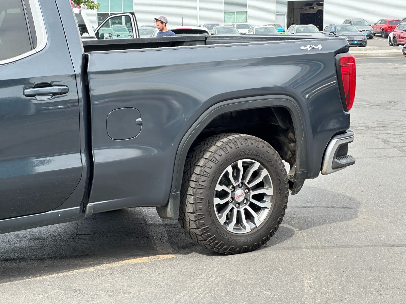 2020 GMC Sierra 1500 SLE 12