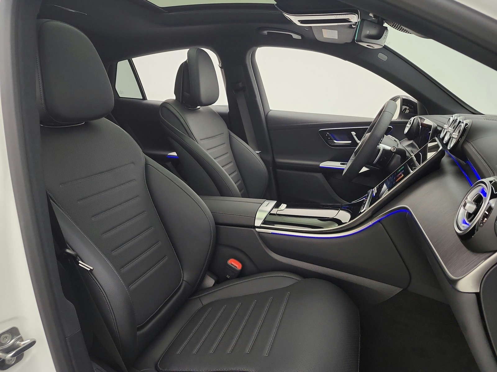 New 2026 Polar White Mercedes-Benz GLC 300 image 14