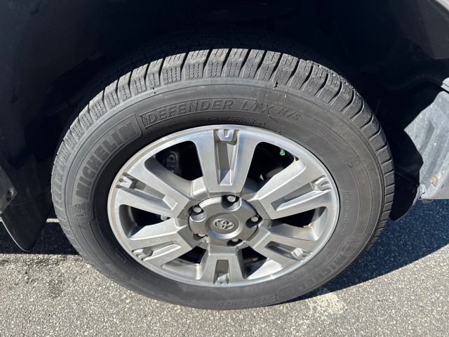 ToyotaTundra 4WD Truck10
