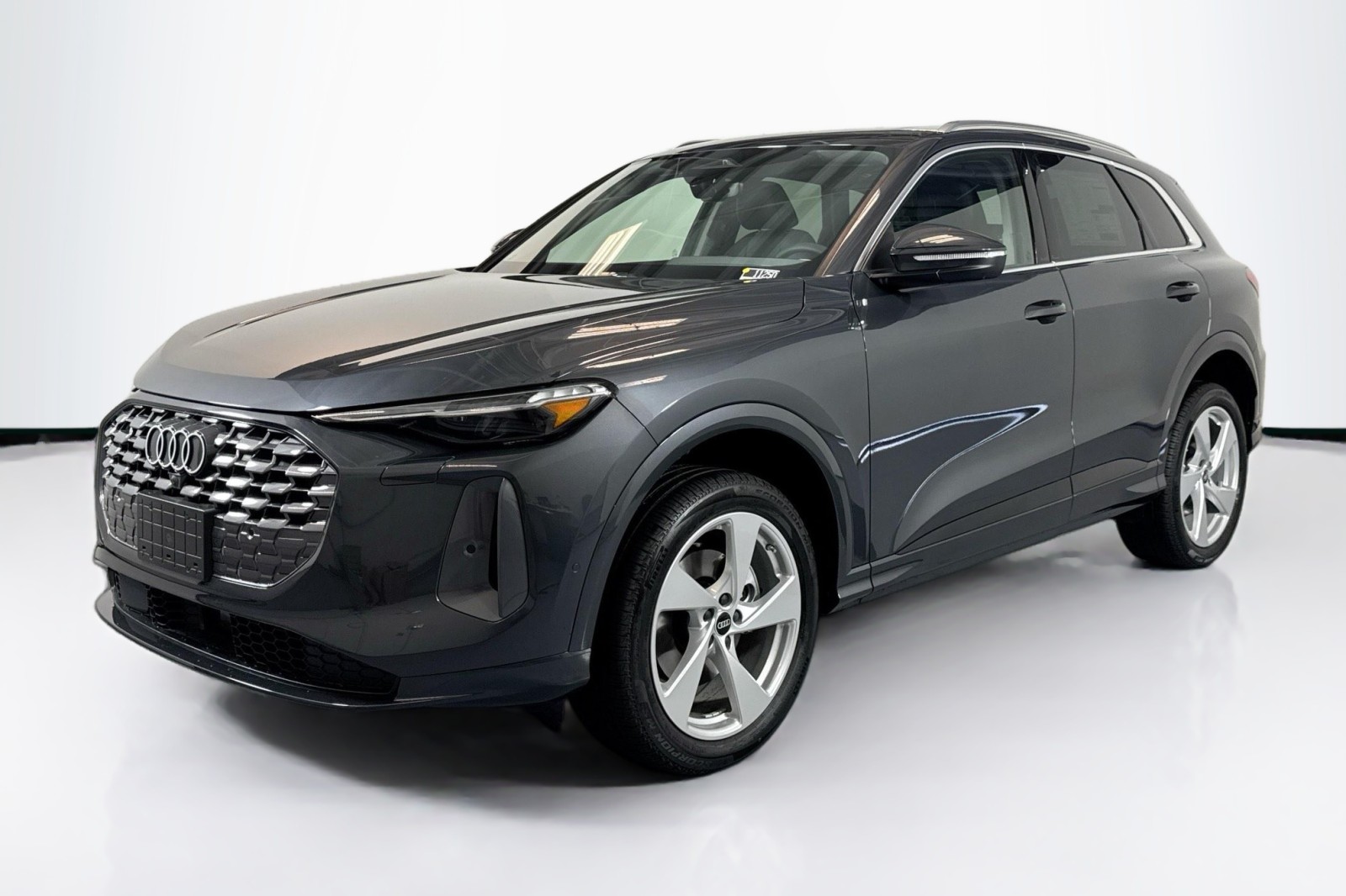 2025 Audi New Q5 Premium Plus's photo