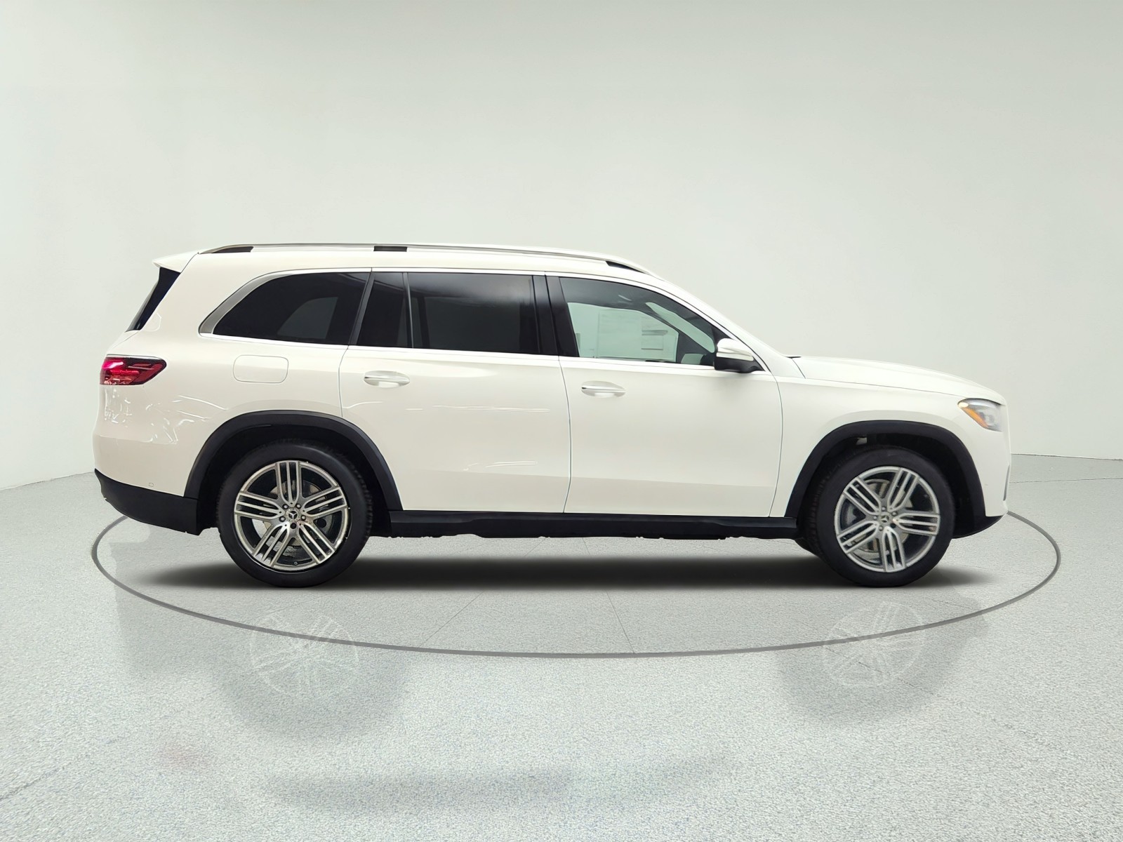New 2026 Polar White Mercedes-Benz GLS 450 4MATIC® SUV image 4