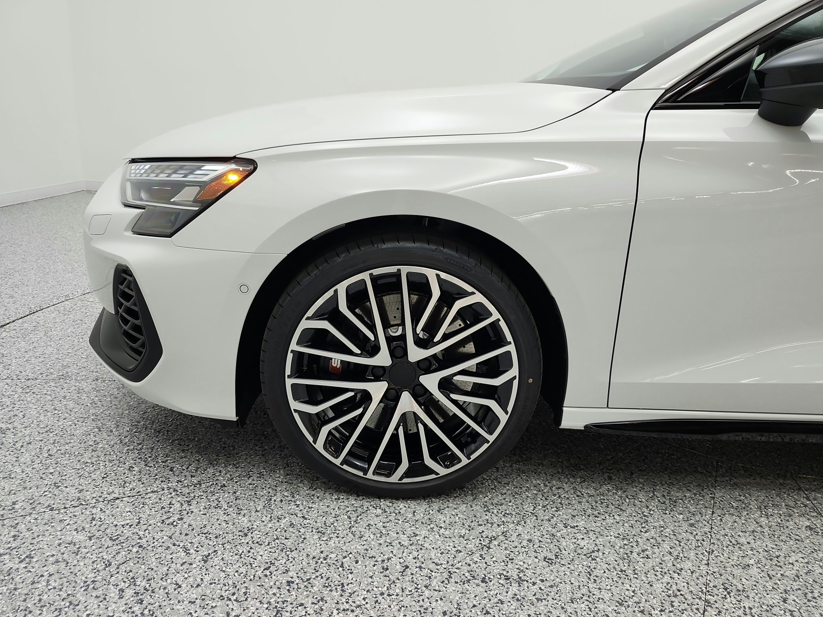 New 2026 Glacier White Metallic Audi quattro image 15