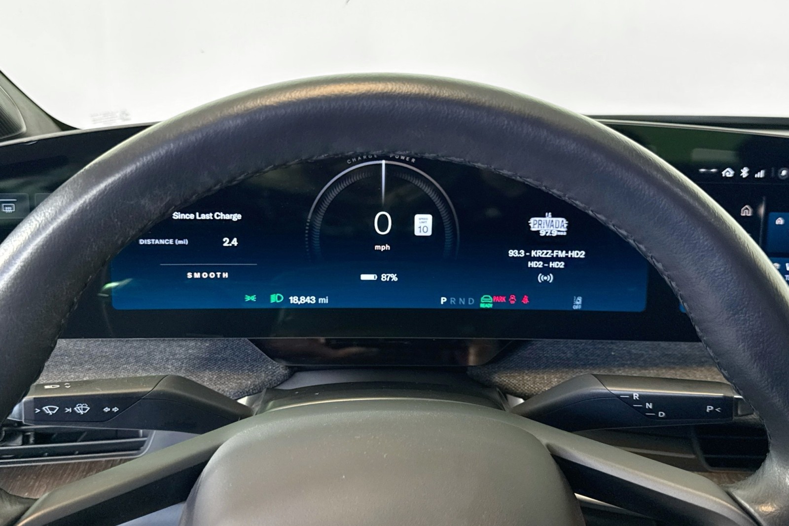 Used 2024 Quantum Grey Metallic Lucid Touring image 12