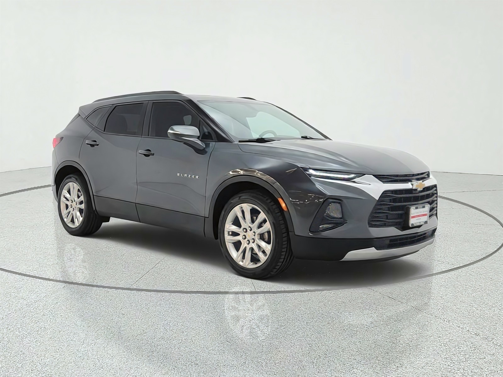 Used 2019 Nightfall Gray Metallic Chevrolet AWD 4dr w/3LT image 3