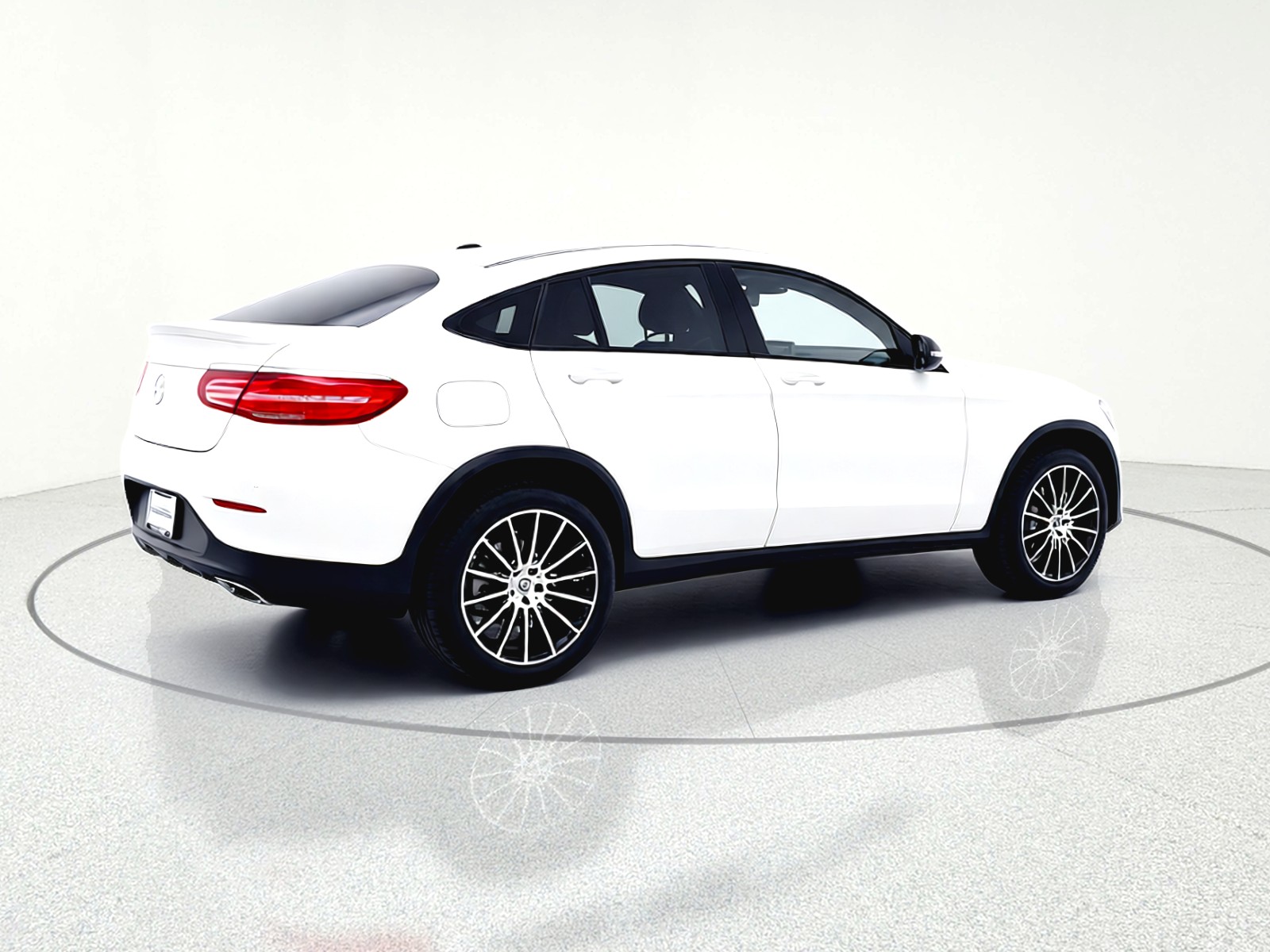 Used 2018 Polar White Mercedes-Benz GLC 300 4MATIC® Coupe image 15