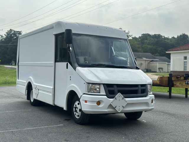 2018 Isuzu Reach 14' Step Van Diesel   Automatic in , 