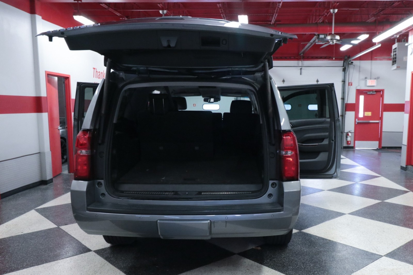 Used Car 2018 Chevrolet Suburban  Lt For Sale Under $25,000 In Austin, Texas