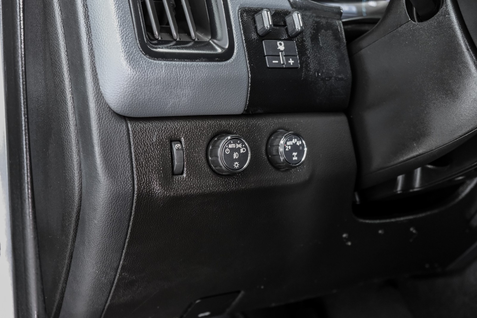 2019 Chevrolet Colorado Z71 CREW CAB 4WD AUTOMATIC HEATED SEATS REAR CAMER 35