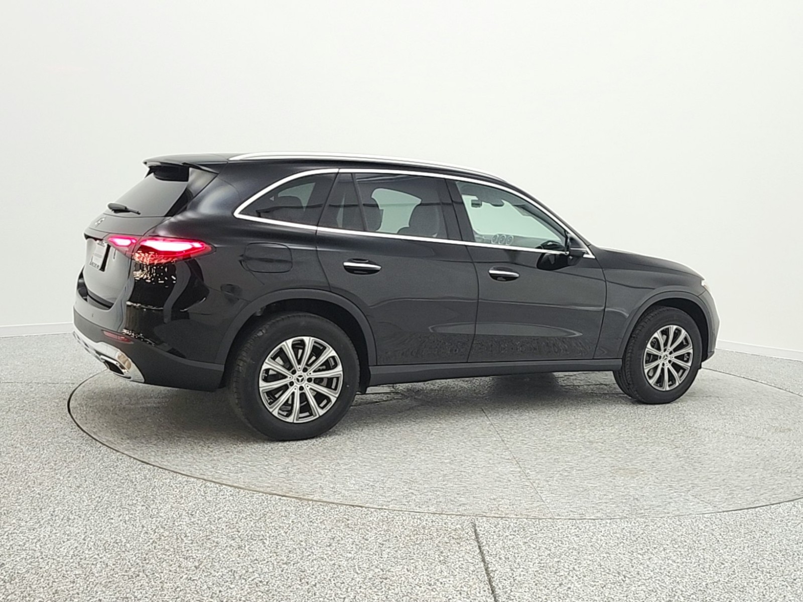 New 2026 Black Mercedes-Benz GLC 300 image 5