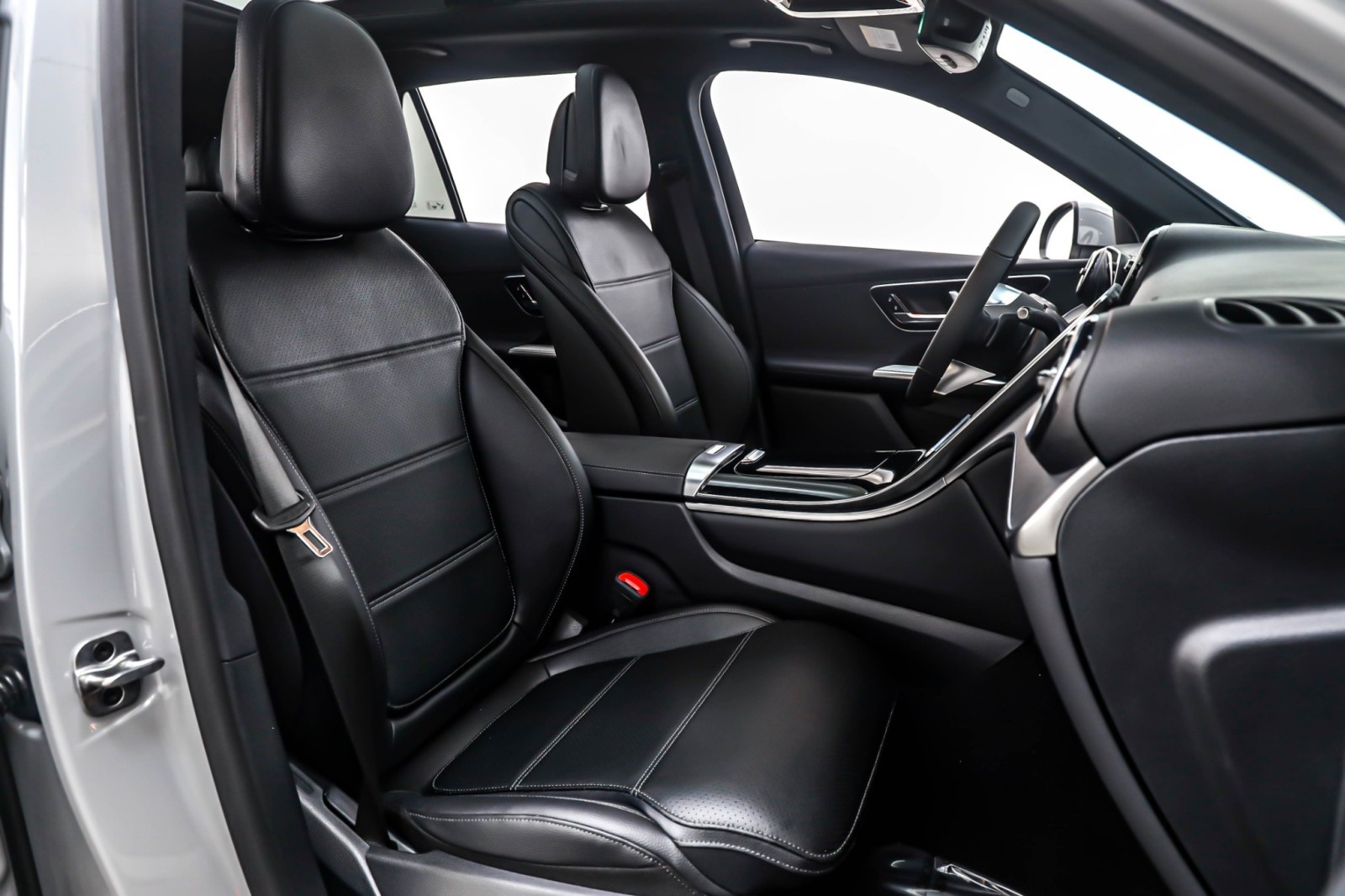 New 2026 MANUFAKTUR Alpine Grey Mercedes-Benz GLC 300 image 7