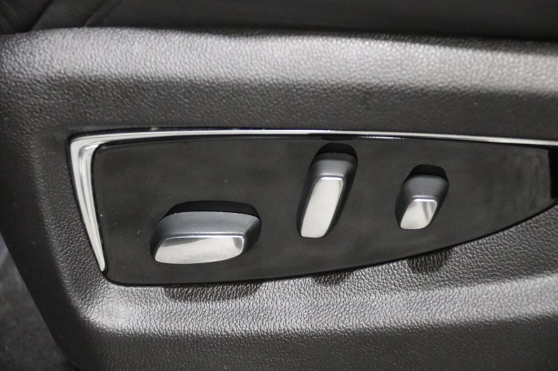 2016 Cadillac Escalade ESV Luxury Collection 4WD 4dr Suv in , 