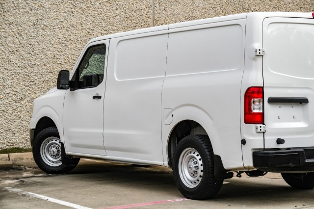 2021 Nissan NV Cargo S 17