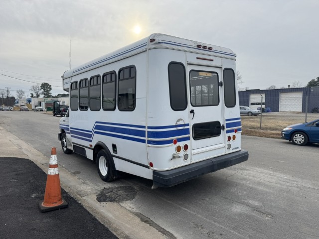 2009 Ford E 350 Wheelchair Capable Bus  in , 