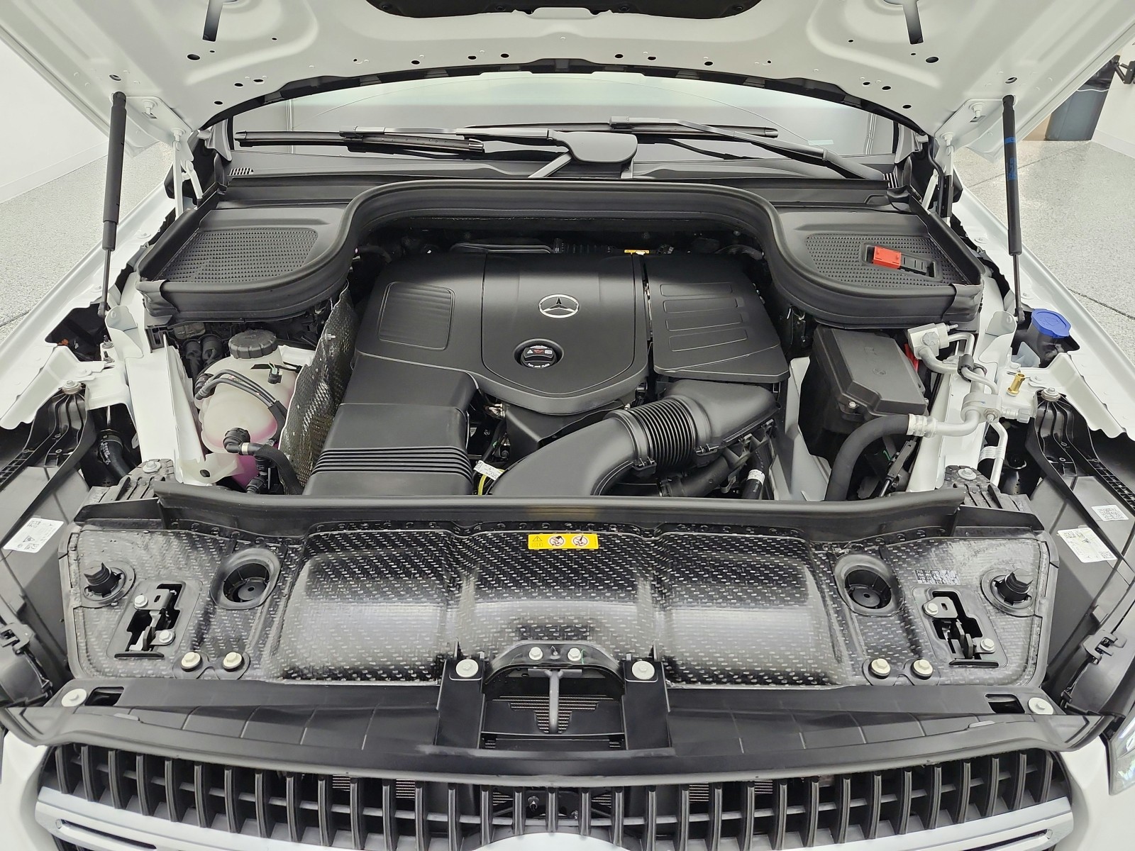 New 2026 Polar White Mercedes-Benz GLE 350 image 13
