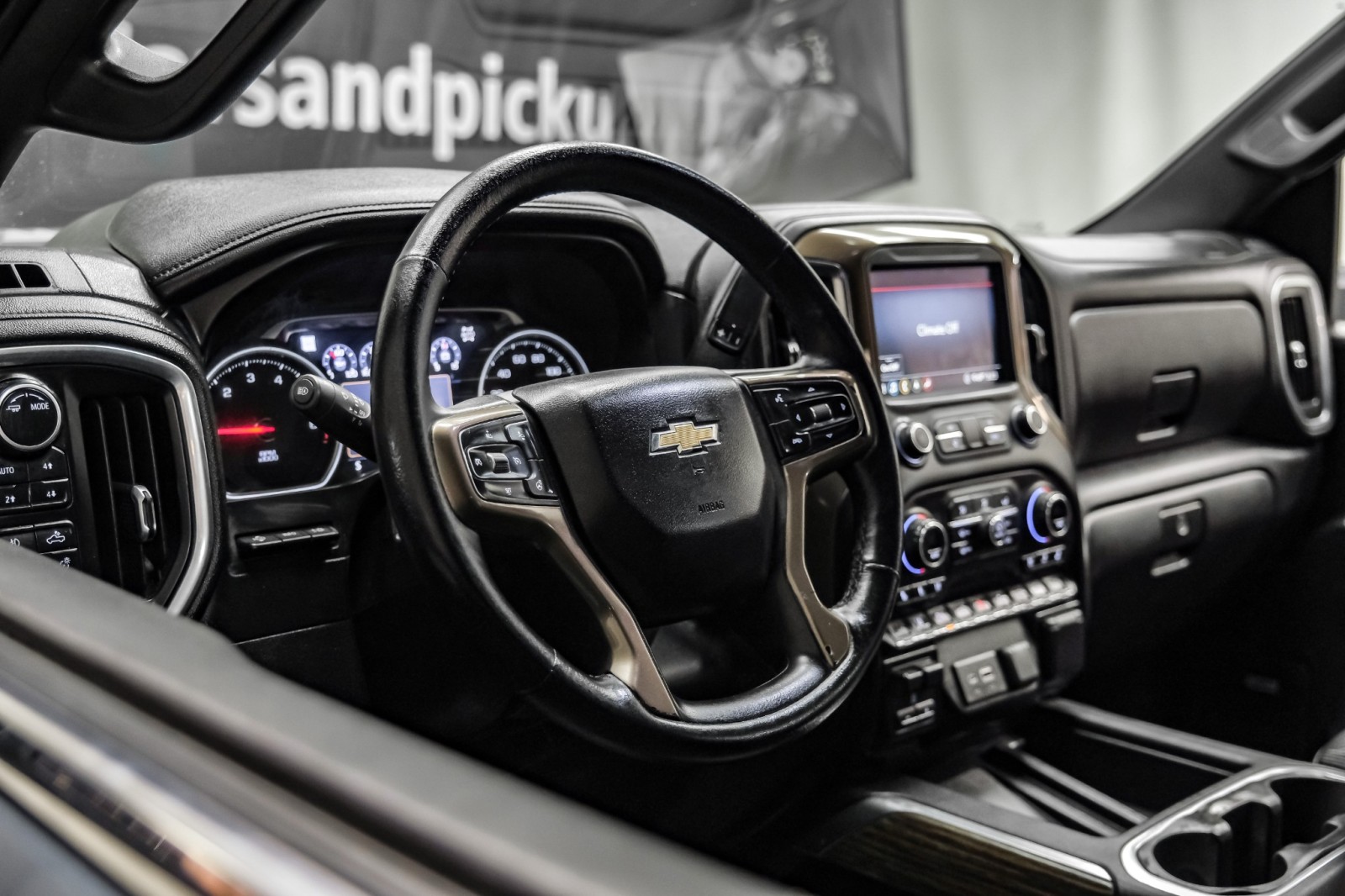 2020 Chevrolet Silverado 2500HD High Country 14