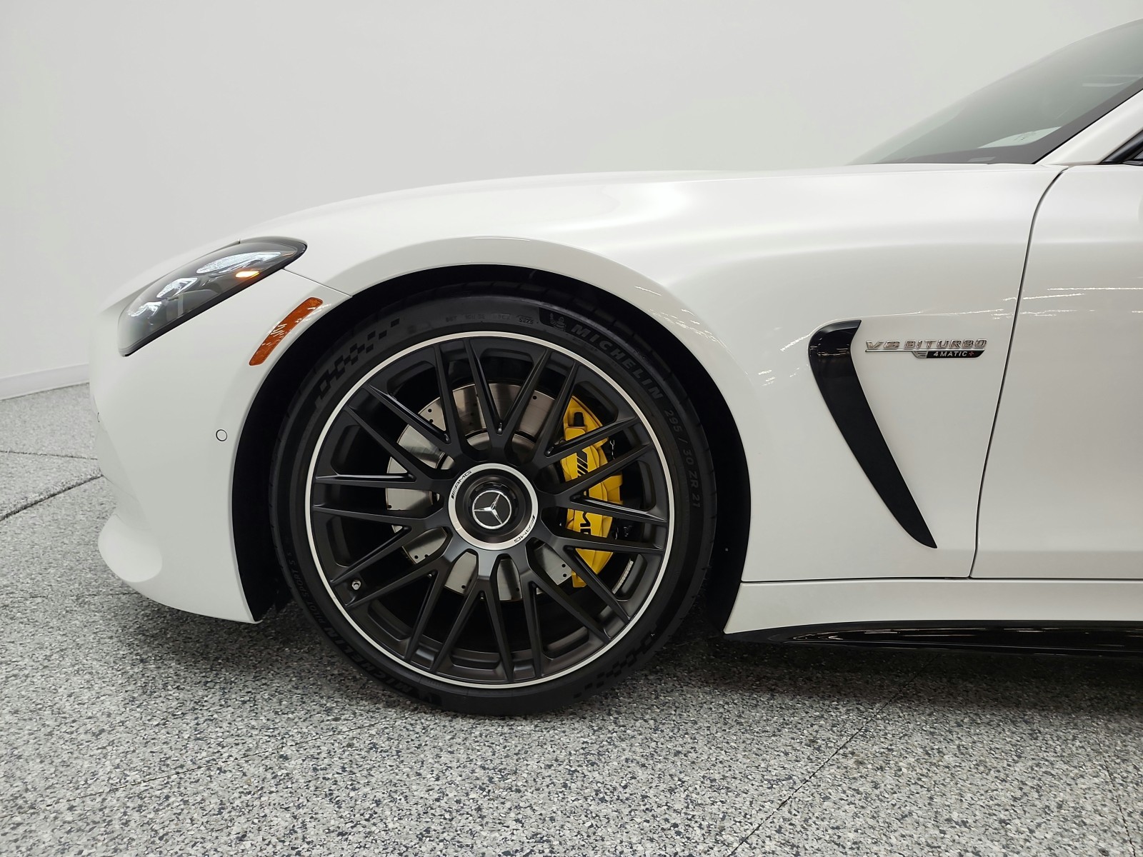 Certified Used 2025 MANUFAKTUR Moonlight White Metallic Mercedes-Benz AMG® GT 55 Coupe image 21