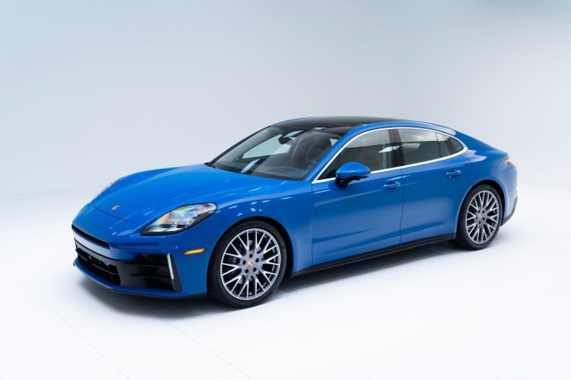 2025  Panamera 4 in , 